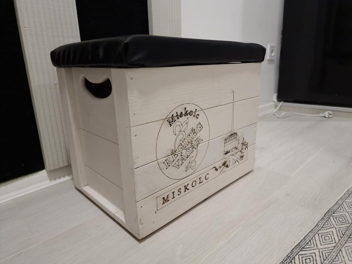Schmidt Apartman Miskolc Belvarosaban Екстер'єр фото