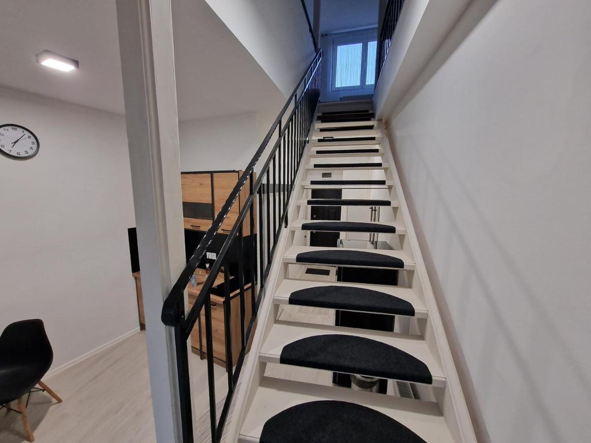 Schmidt Apartman Miskolc Belvarosaban Екстер'єр фото