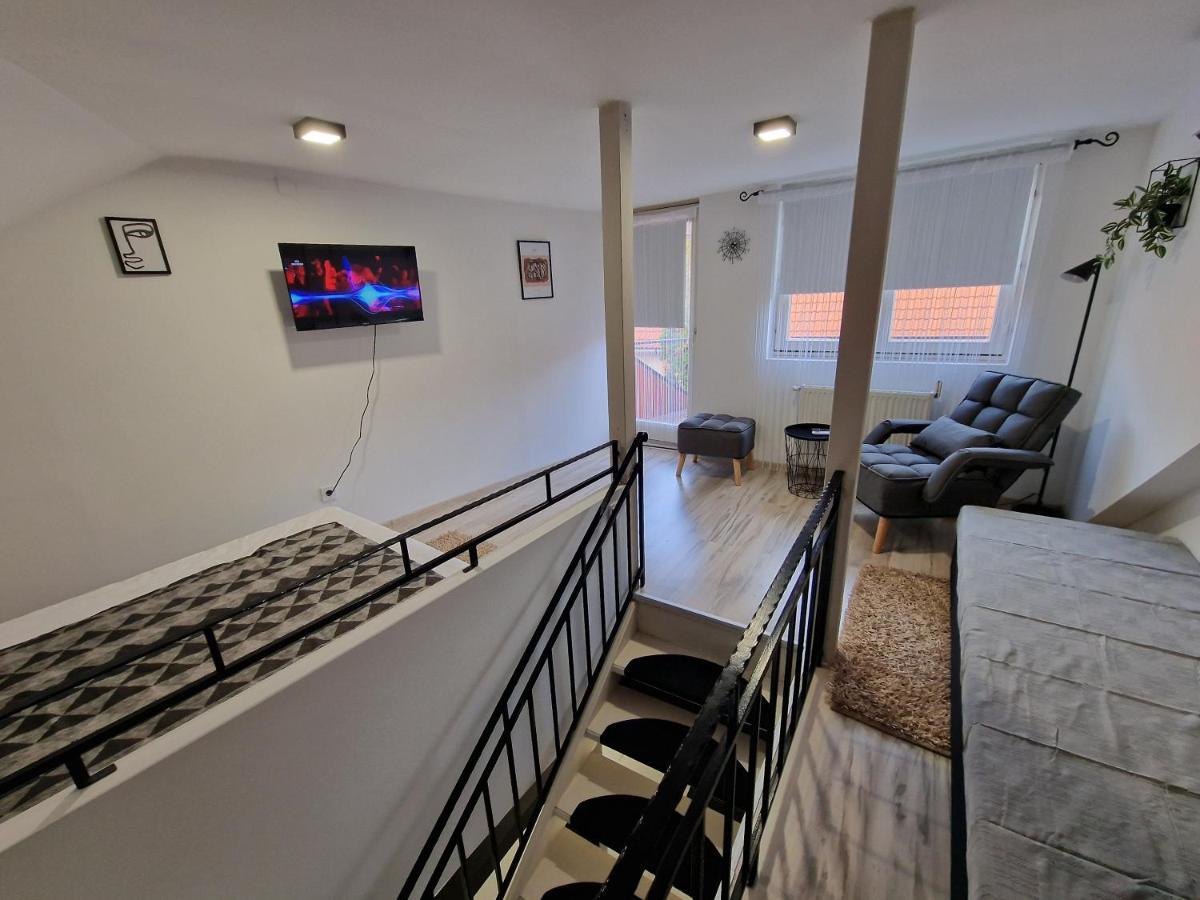 Schmidt Apartman Miskolc Belvarosaban Екстер'єр фото